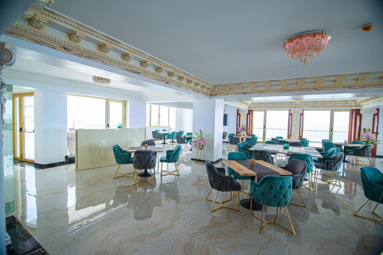 Alessio Hotel Residence Костінешть Екстер'єр фото