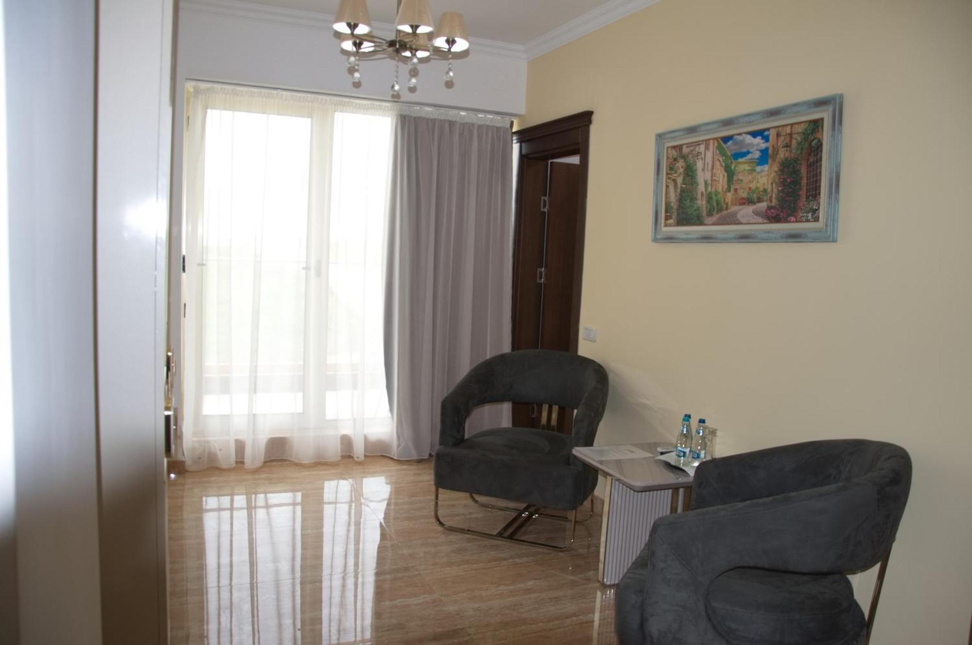 Alessio Hotel Residence Костінешть Екстер'єр фото