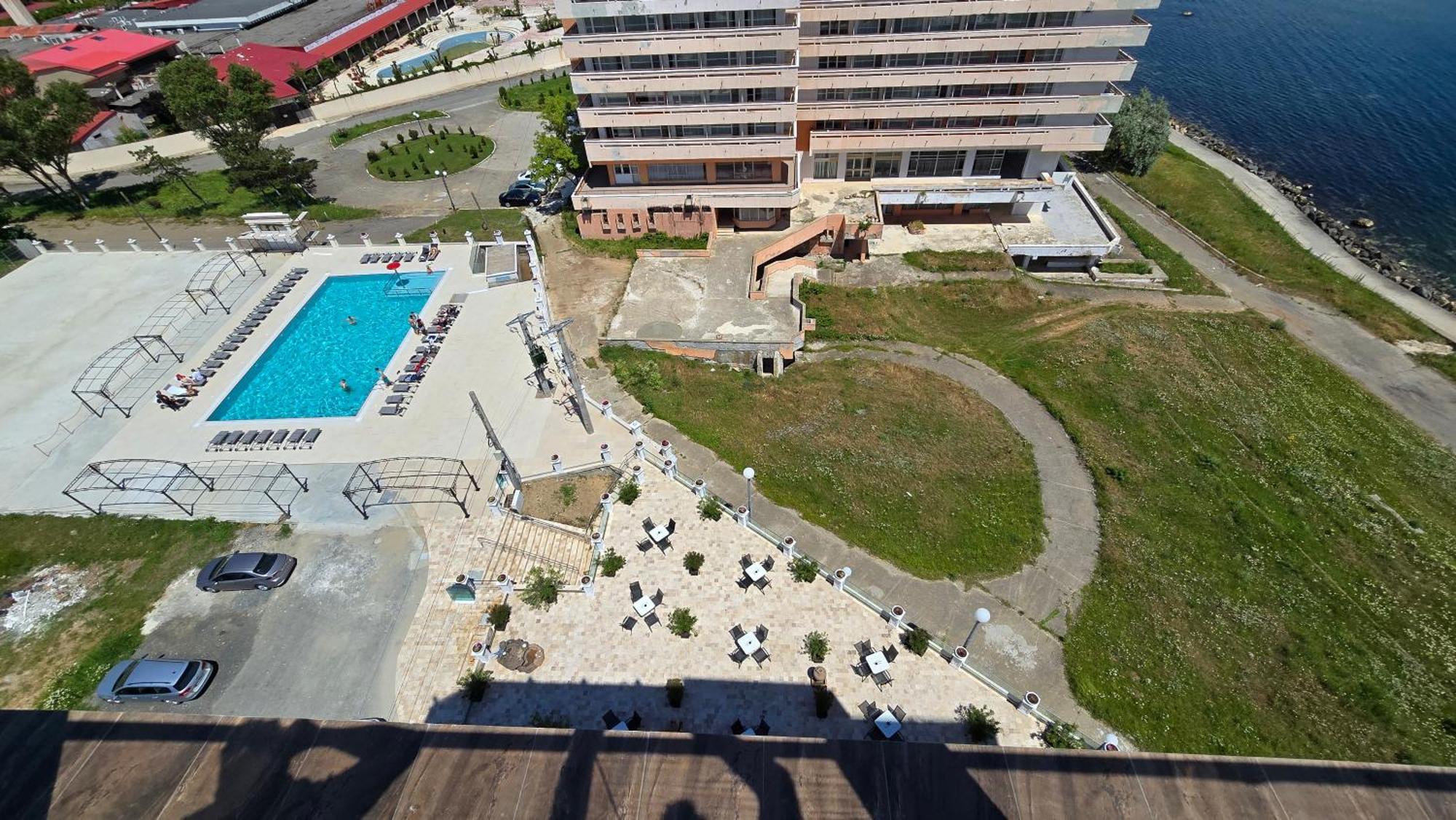 Alessio Hotel Residence Костінешть Екстер'єр фото